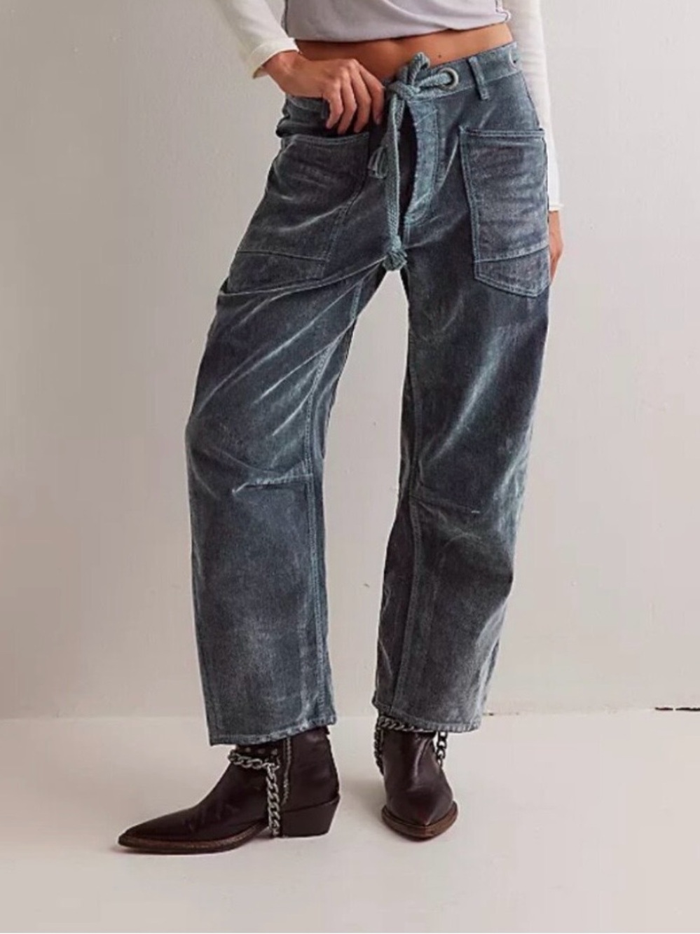 Free People We The Free Moxie Flocked Barrel Jeans Acid Wash Velvet Feel Edgy